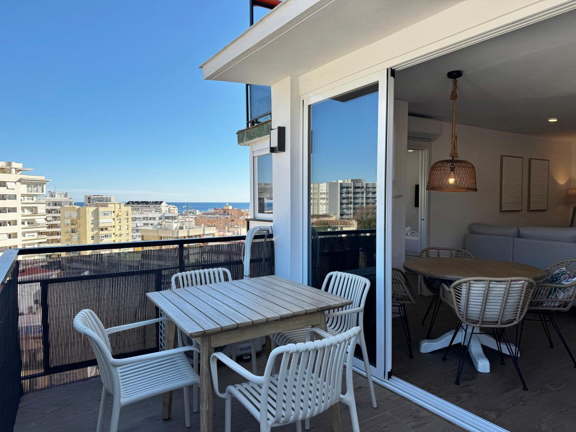 Oasis Ii Center With Mountain Views - Eaw Homes