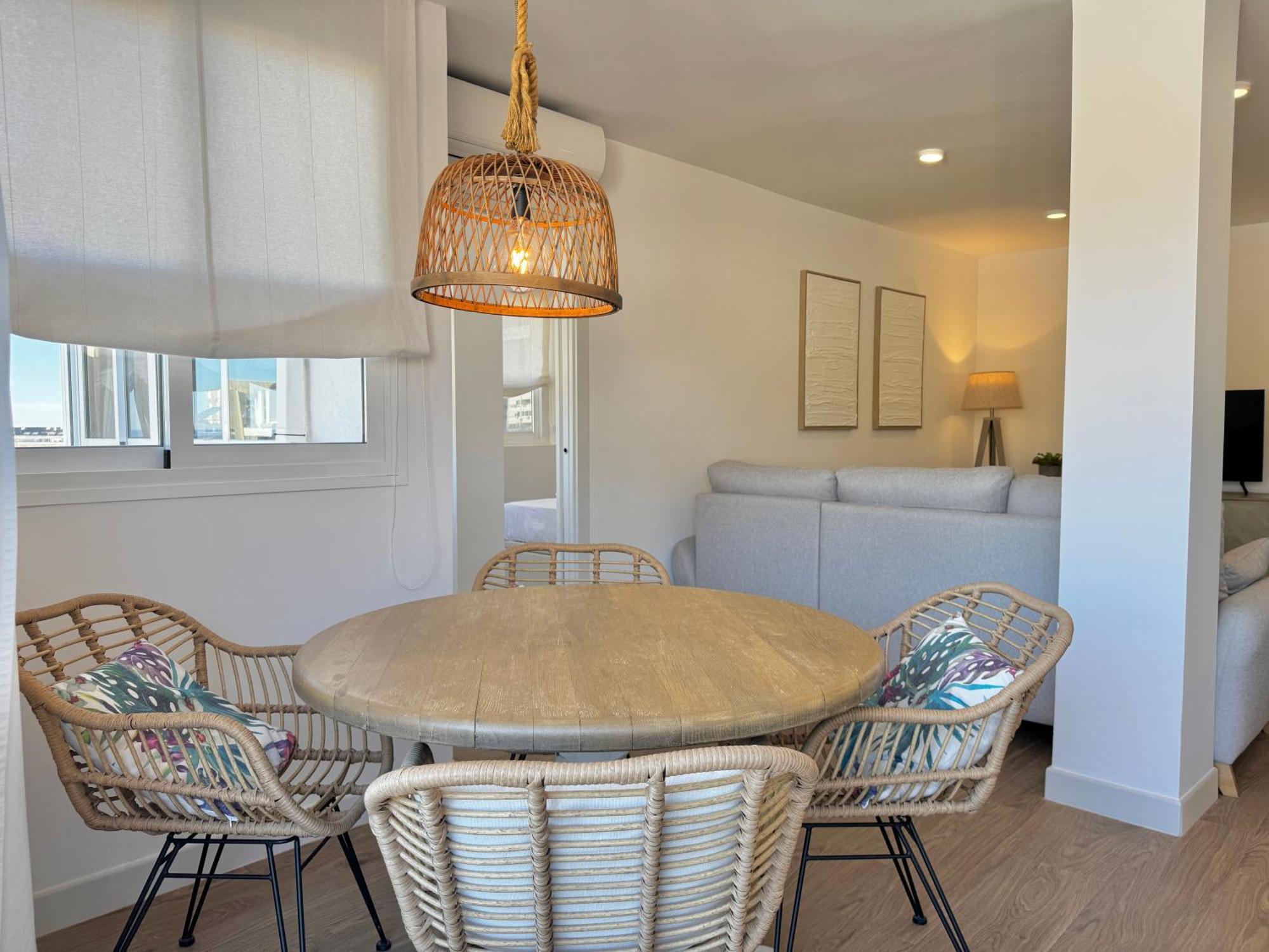 Oasis Ii Center With Mountain Views - Eaw Homes *